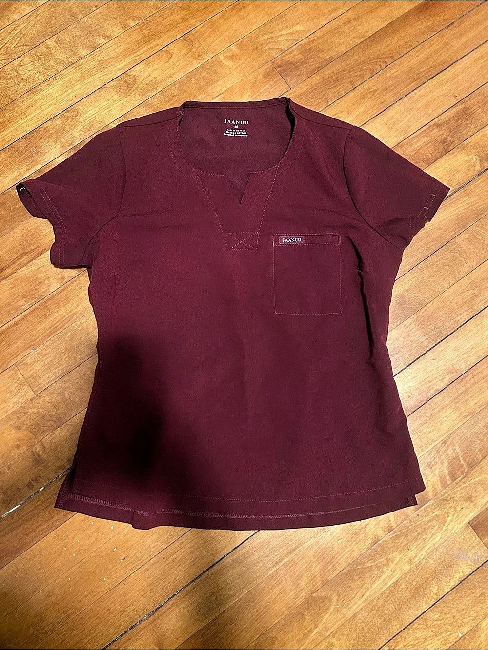 JAANUU wine scrub top